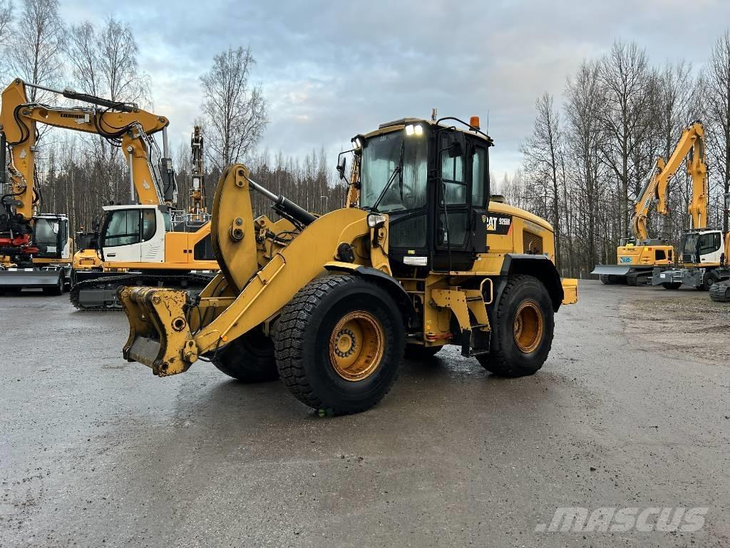 CAT 926 E Rataslaadurid