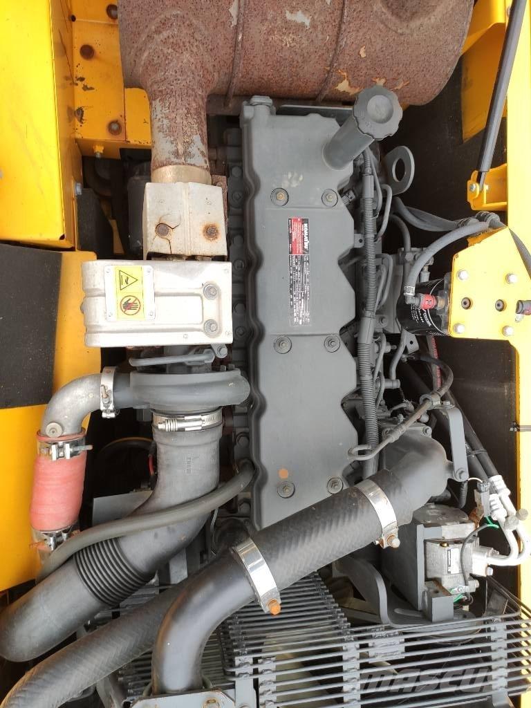Komatsu PC 200 LC-8L Roomikekskavaatorid