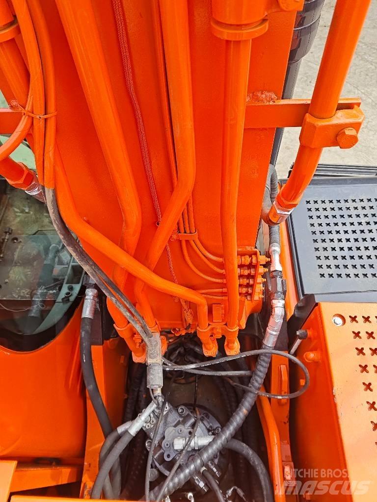 Doosan DX 225 LC-9c Roomikekskavaatorid