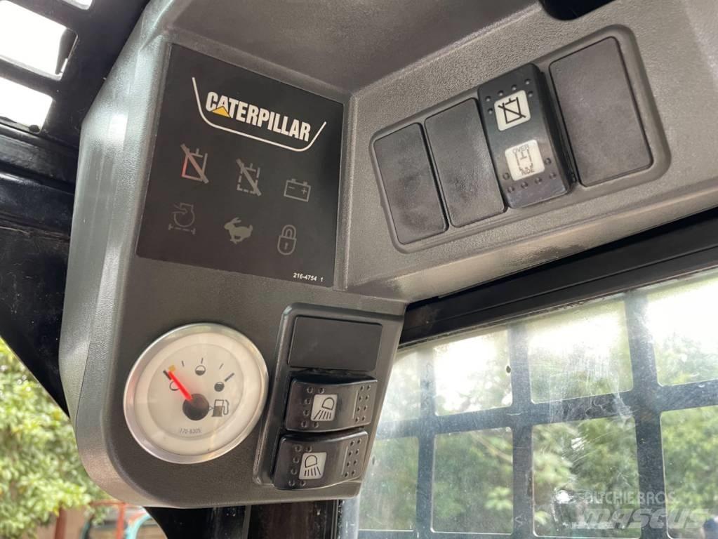 CAT 226B Kompaktlaadurid