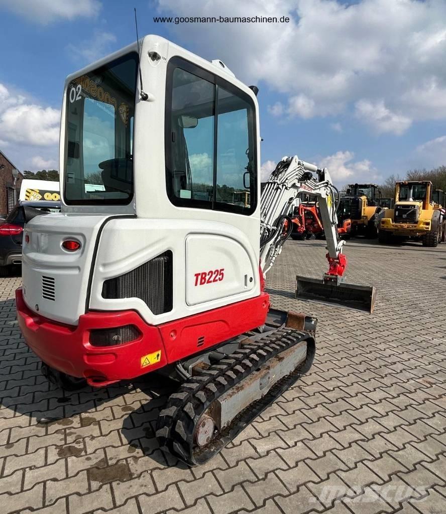 Takeuchi TB 225 Miniekskavaatorid < 7 t