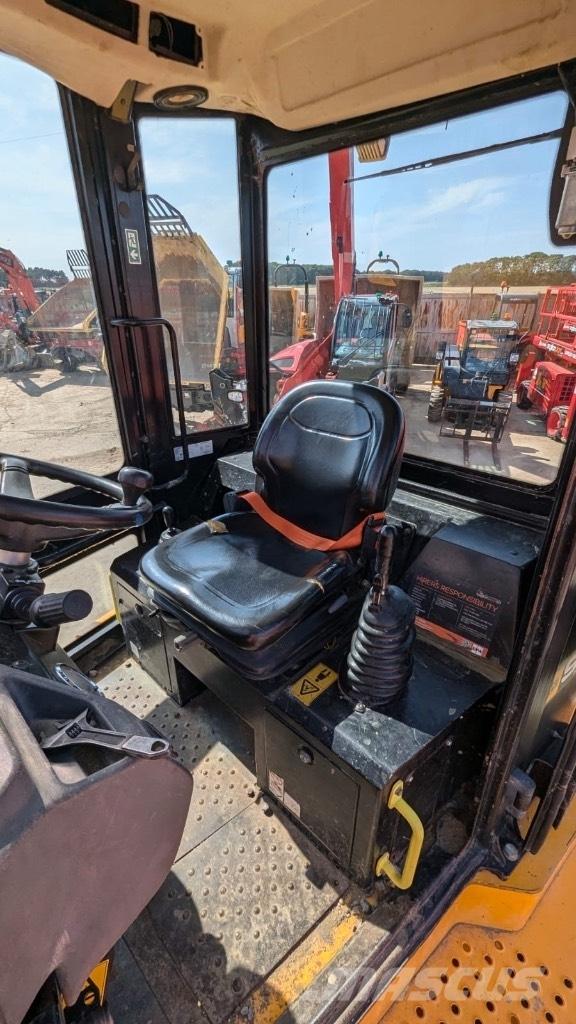 JCB 9TFT Väikekallurid