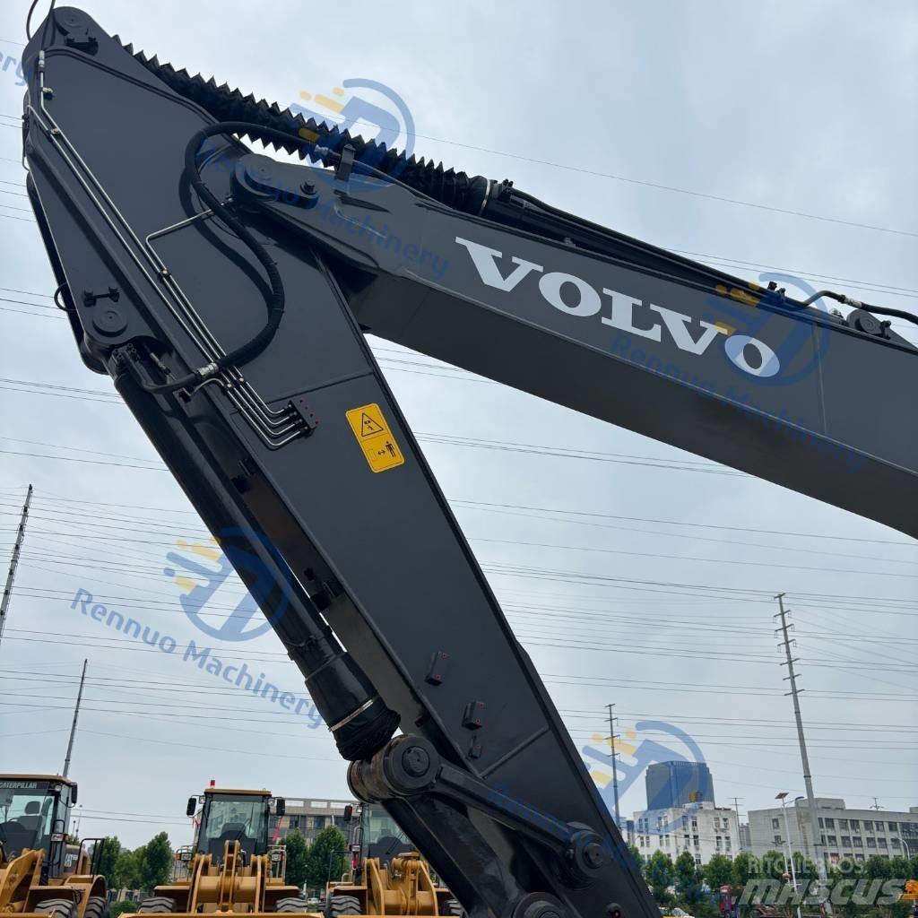 Volvo EC210 Roomikekskavaatorid