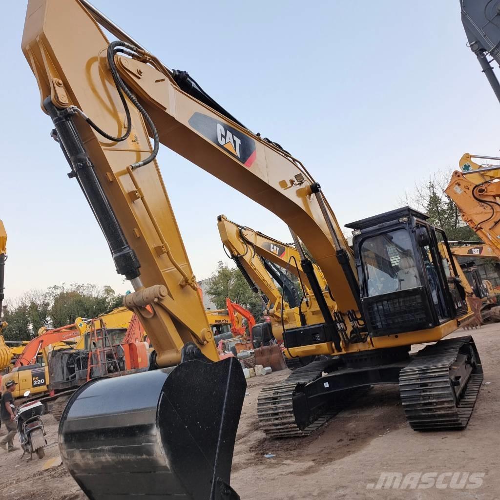 CAT 320 D2L Roomikekskavaatorid