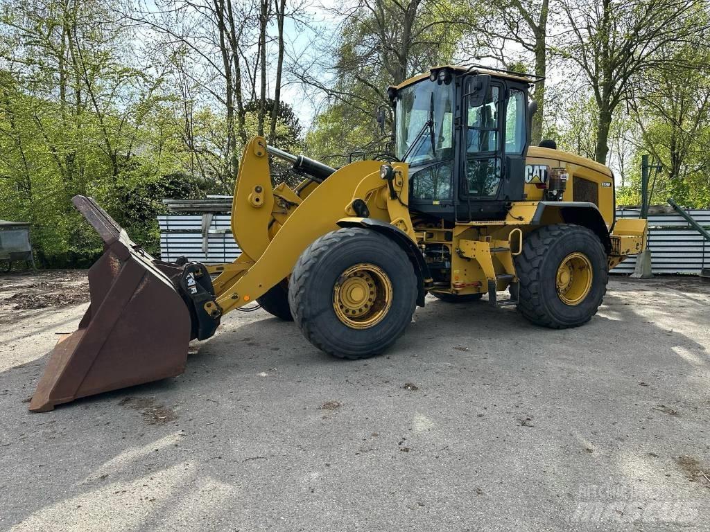 CAT 938M Rataslaadurid