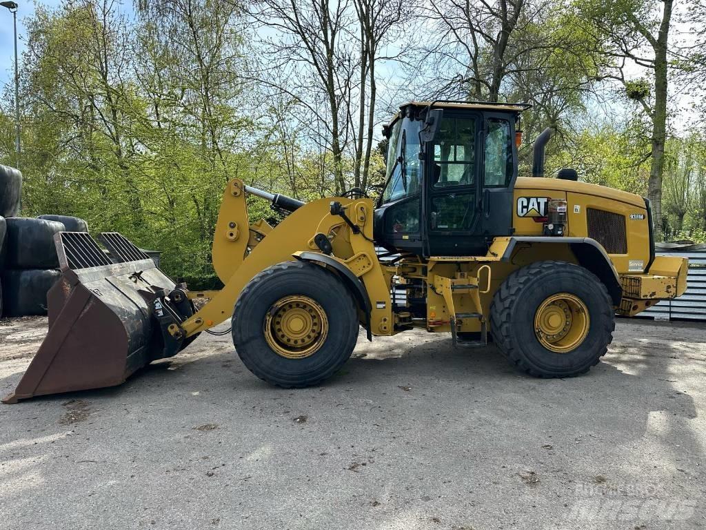 CAT 938M Rataslaadurid