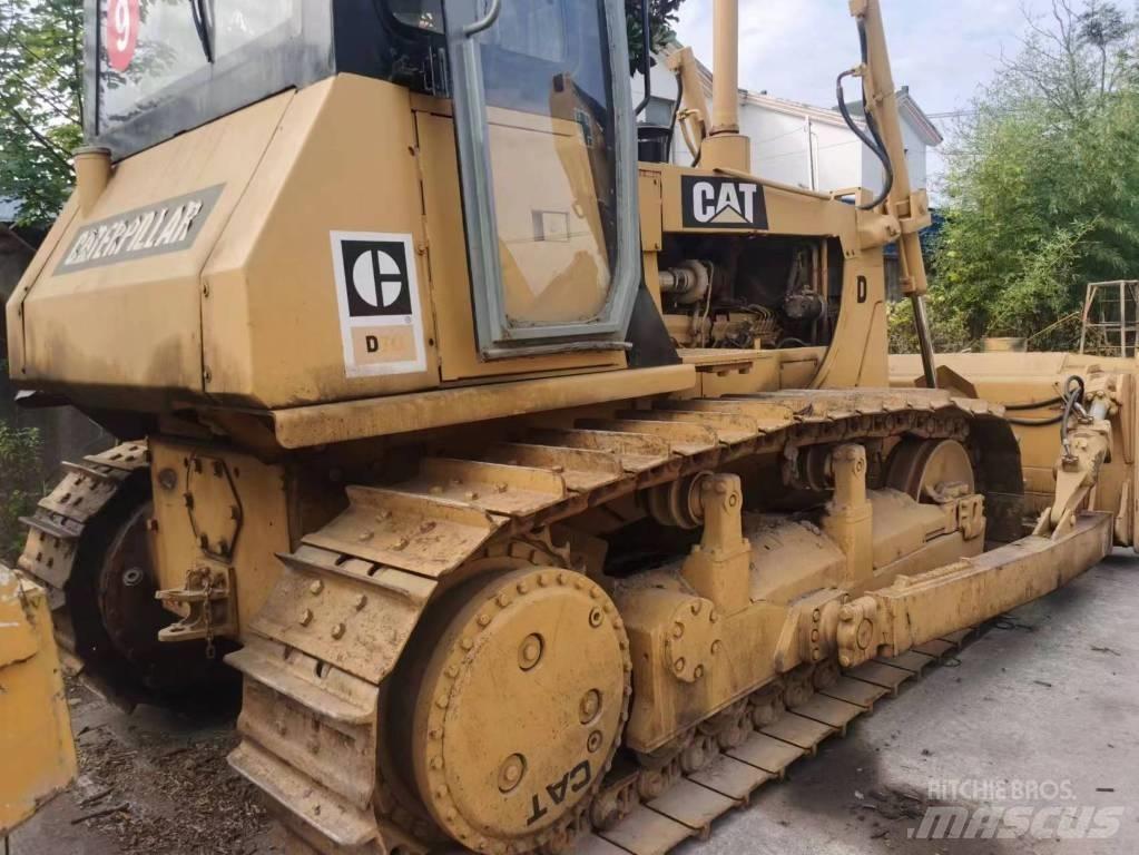 CAT D 7 G Buldooserid