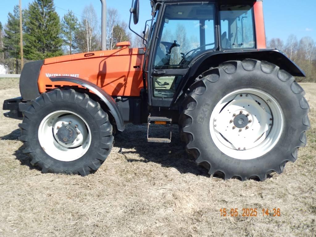 Valtra Valmet 8400 Traktorid