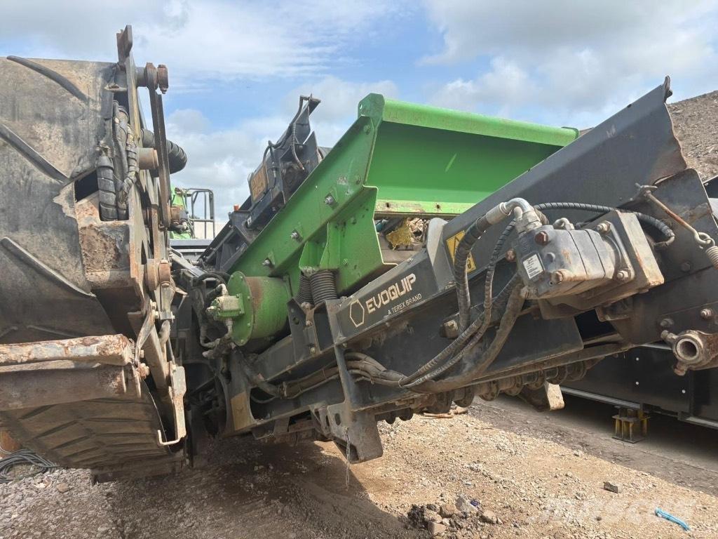 EvoQuip Cobra 230R Iseliikuvad purustid