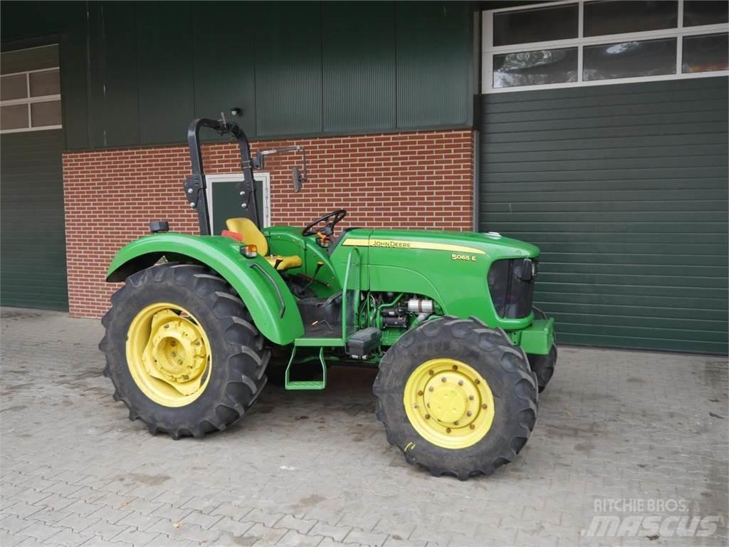 John Deere 5065E Traktorid