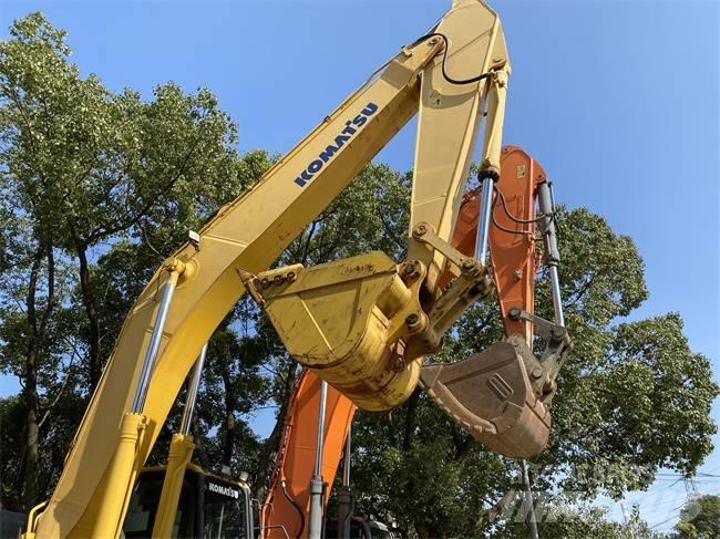 Komatsu PC 450-8 Roomikekskavaatorid