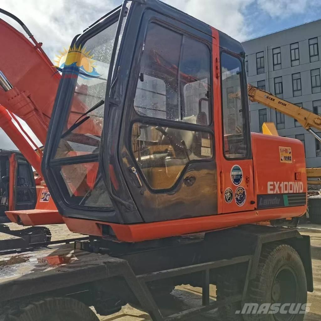 Hitachi EX 100 W D Ratasekskavaatorid
