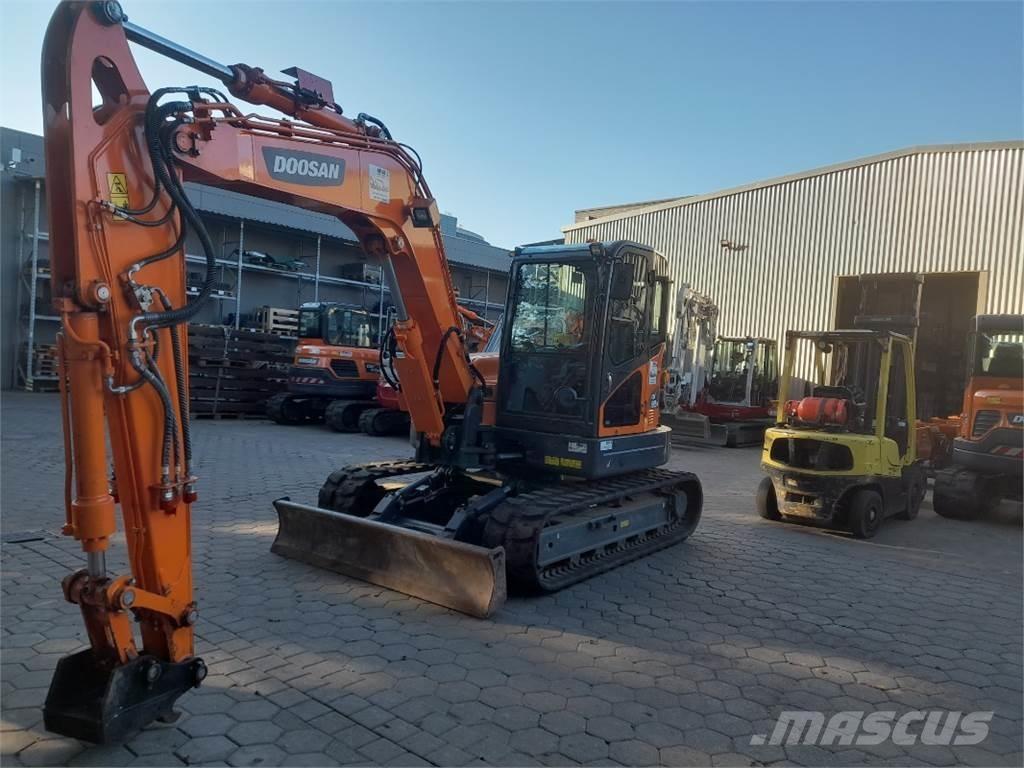 Doosan DX85R-3 Väikeekskavaatorid 7t-12t