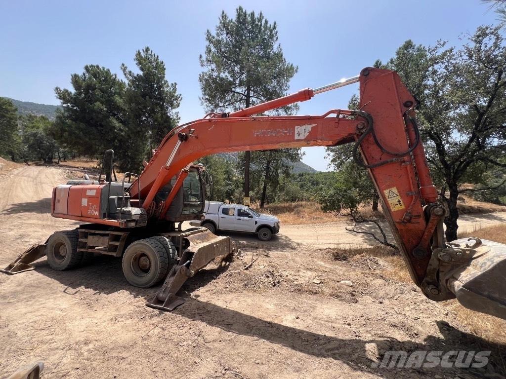 Hitachi ZX 210 W Ratasekskavaatorid