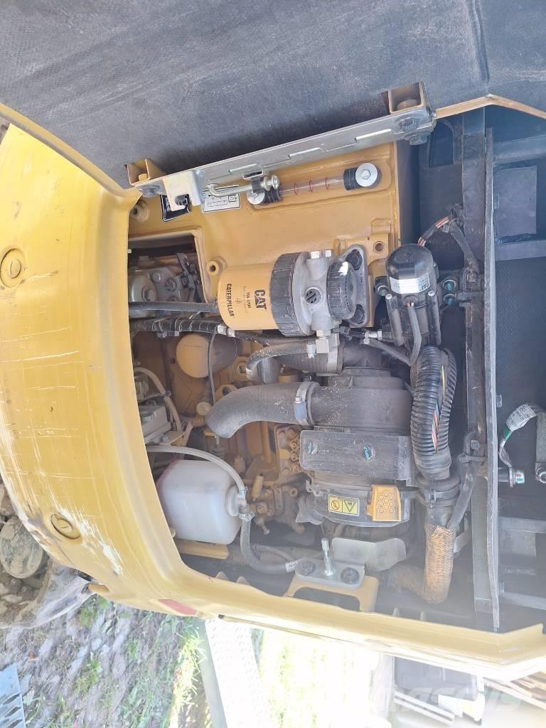 CAT 301.8 Rototilt Miniekskavaatorid < 7 t