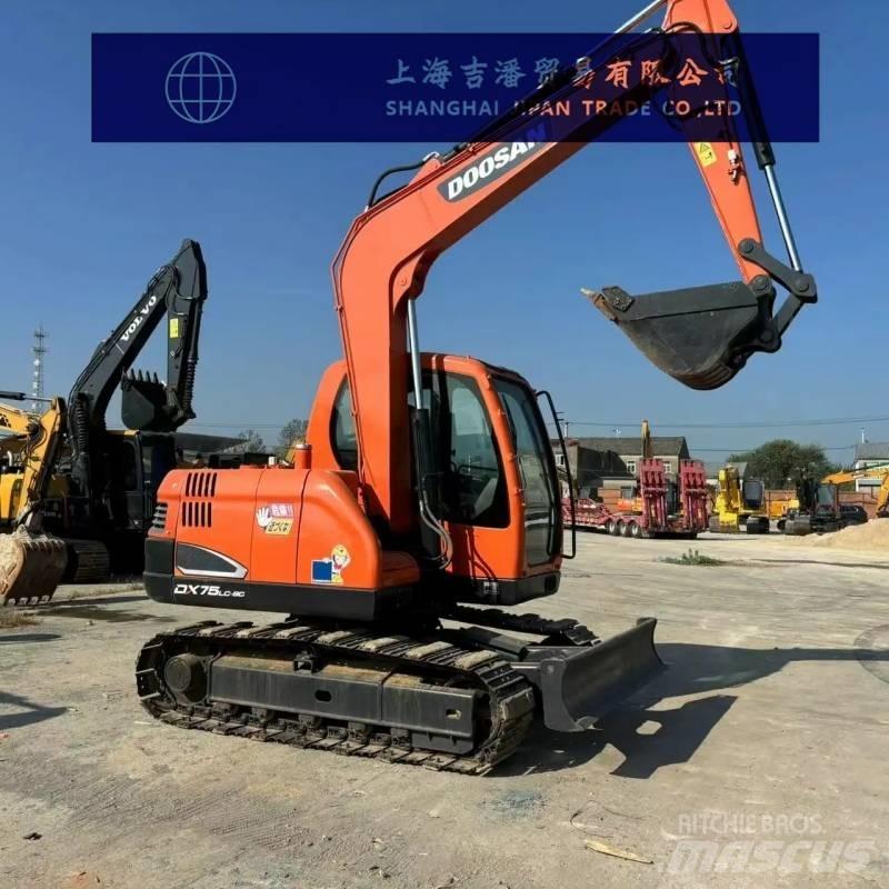 Doosan DX 75 Väikeekskavaatorid 7t-12t