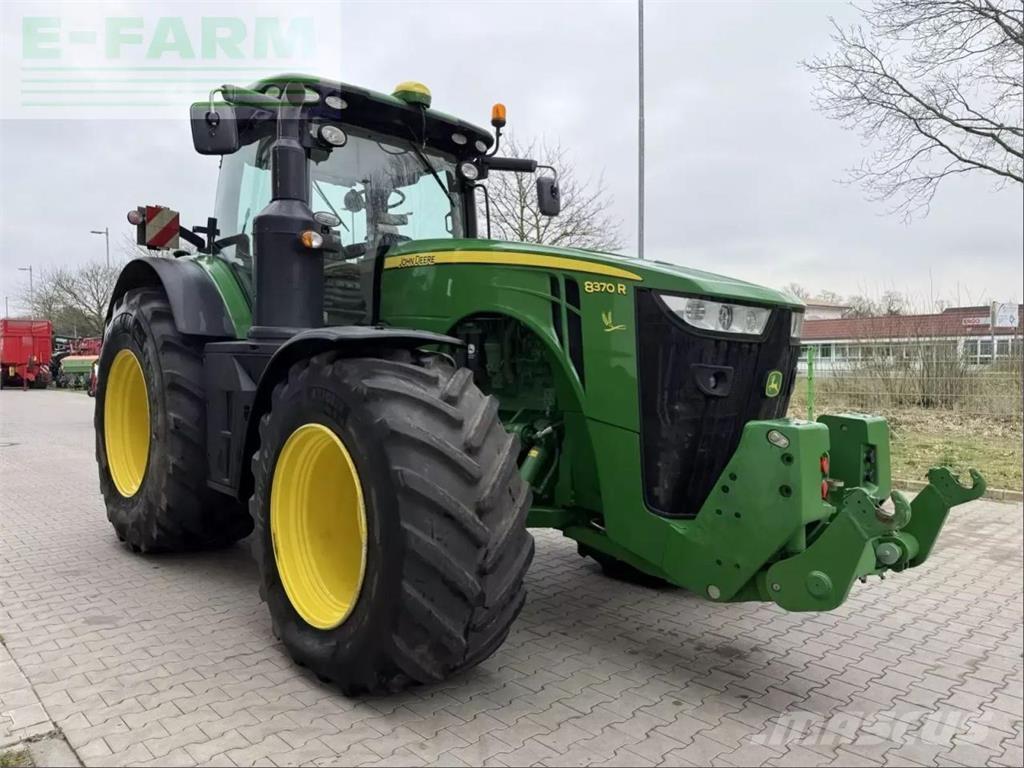 John Deere 8370 r Traktorid