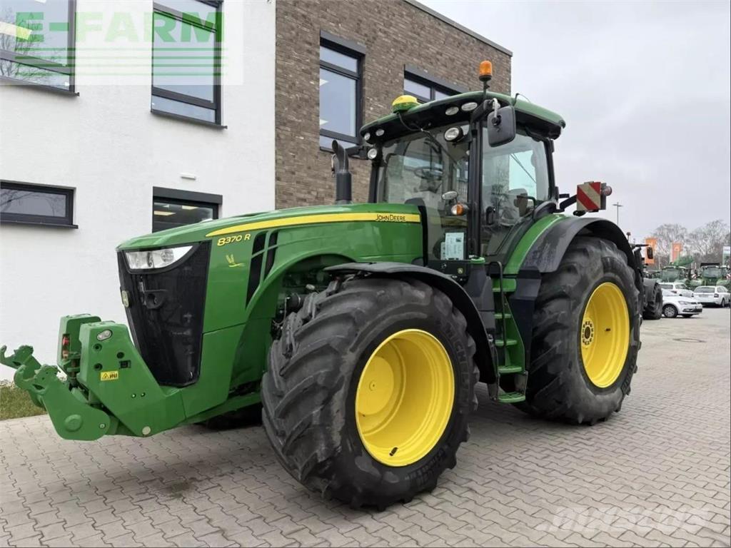 John Deere 8370 r Traktorid