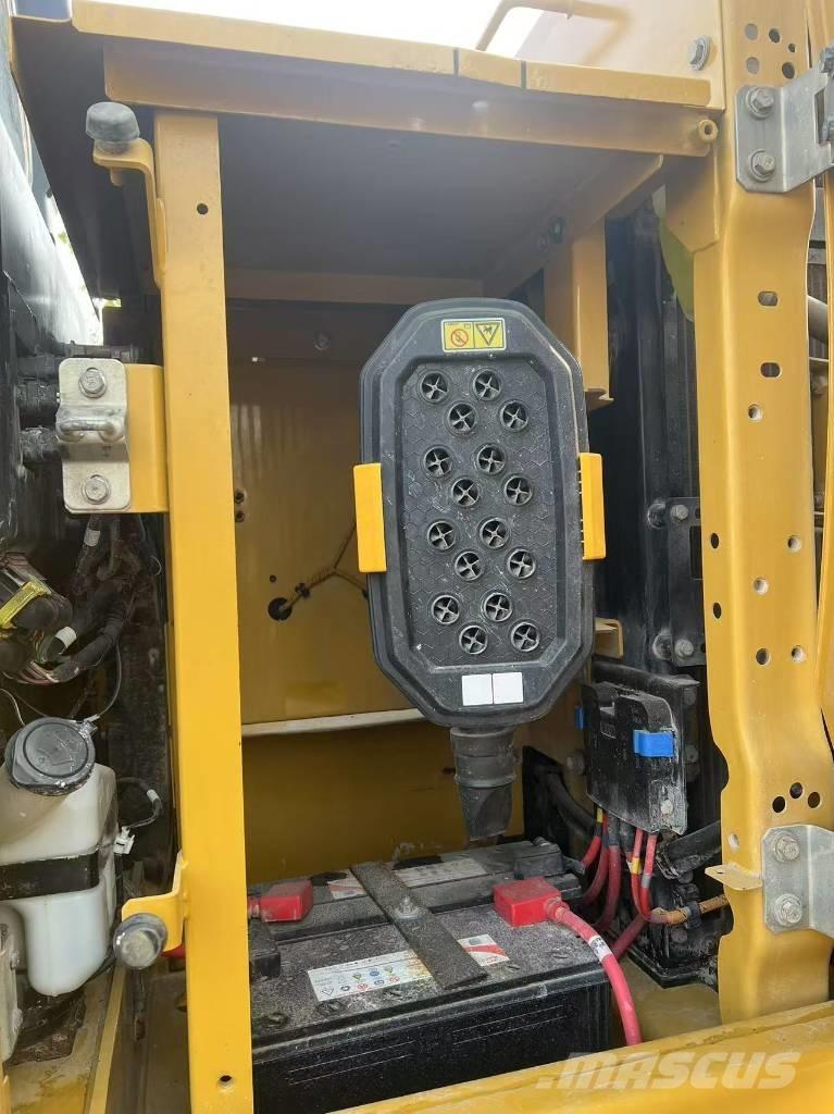 CAT 320 GC Roomikekskavaatorid