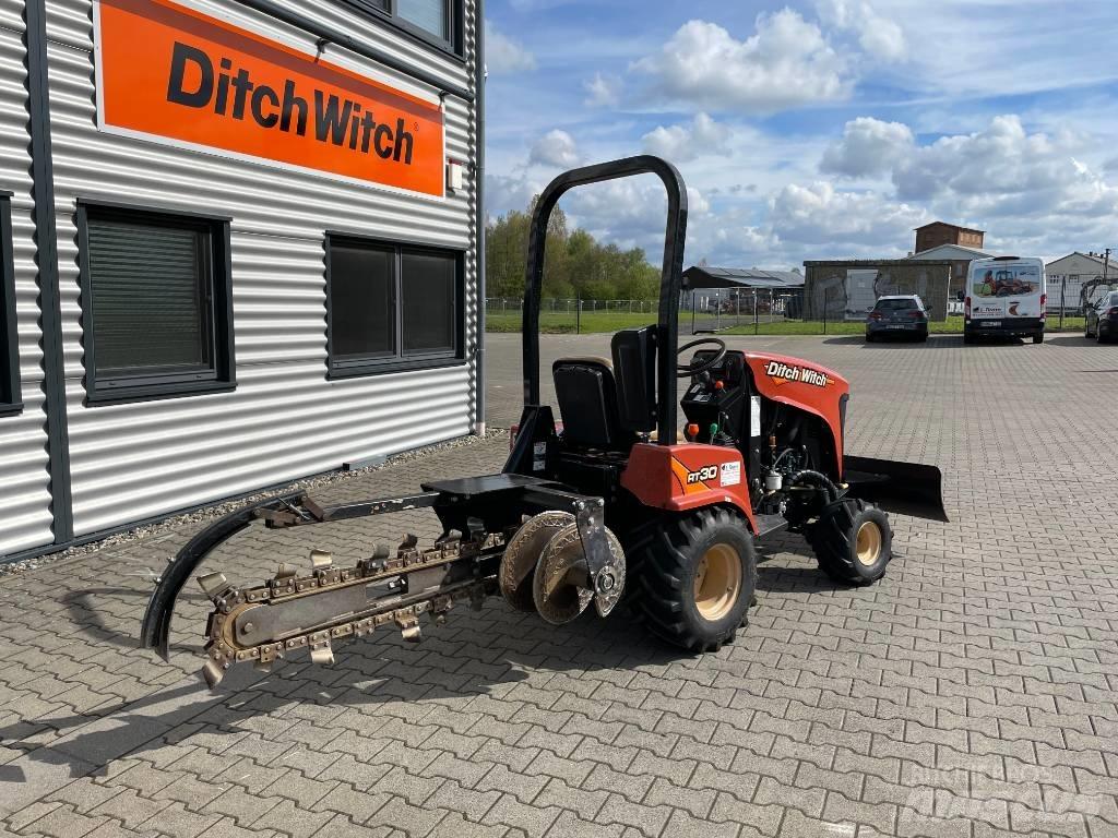 Ditch Witch RT 30 Pinnaselõikurid