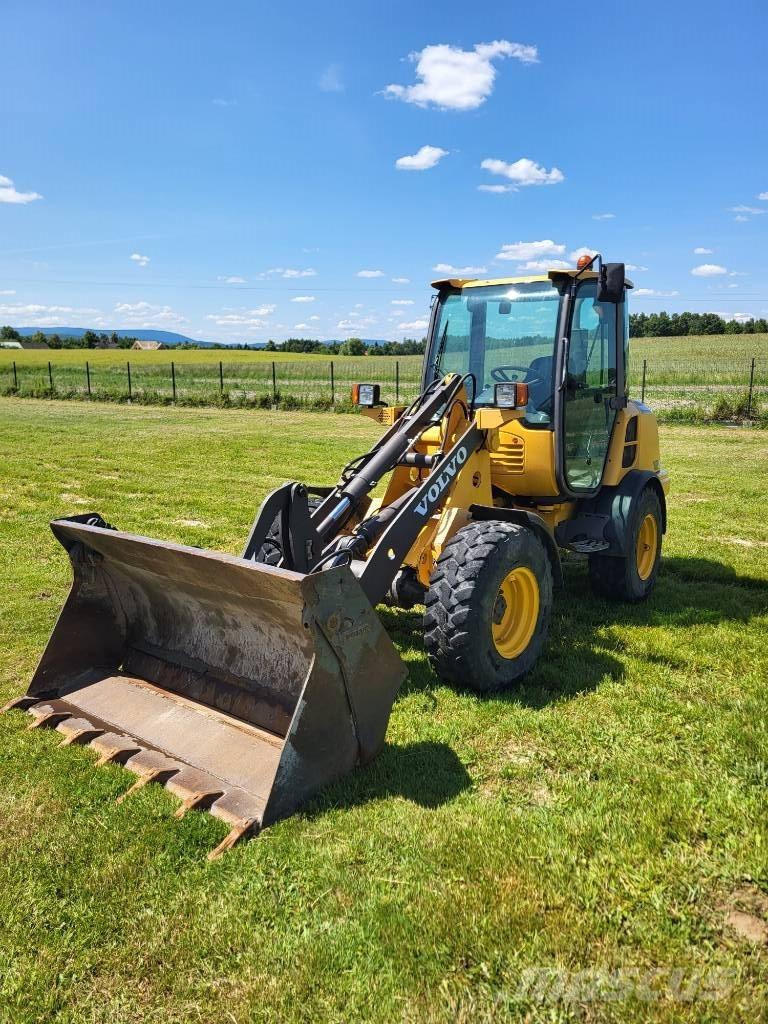 Volvo L 25 F Rataslaadurid