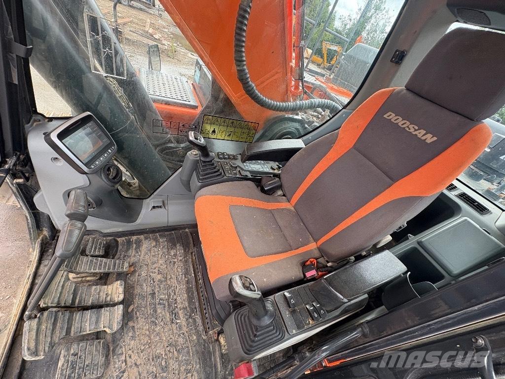 Doosan DX380LC-5 Roomikekskavaatorid