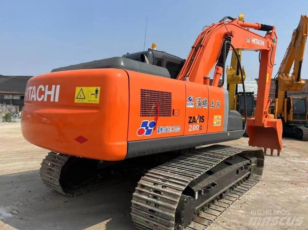 Hitachi ZX 200 Roomikekskavaatorid