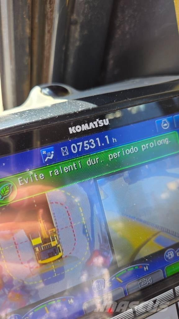 Komatsu PC 210 LC-11 Roomikekskavaatorid