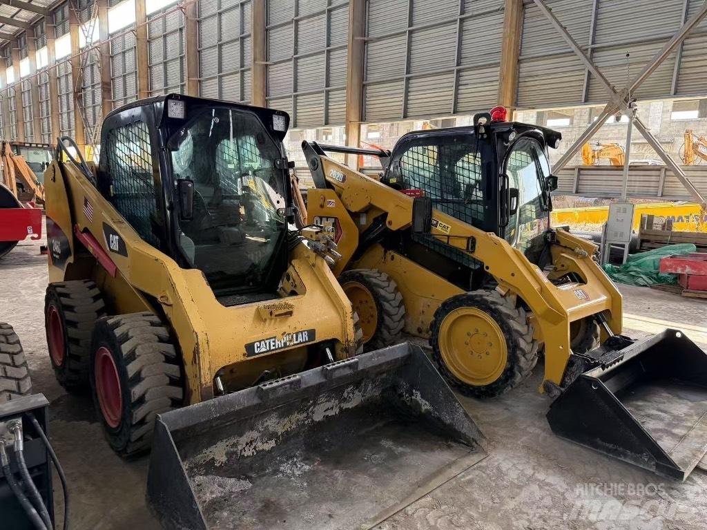 CAT 246C and 262D Kompaktlaadurid