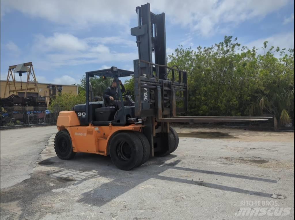 Doosan D 90 S-7 Kahveltõstukid - muud