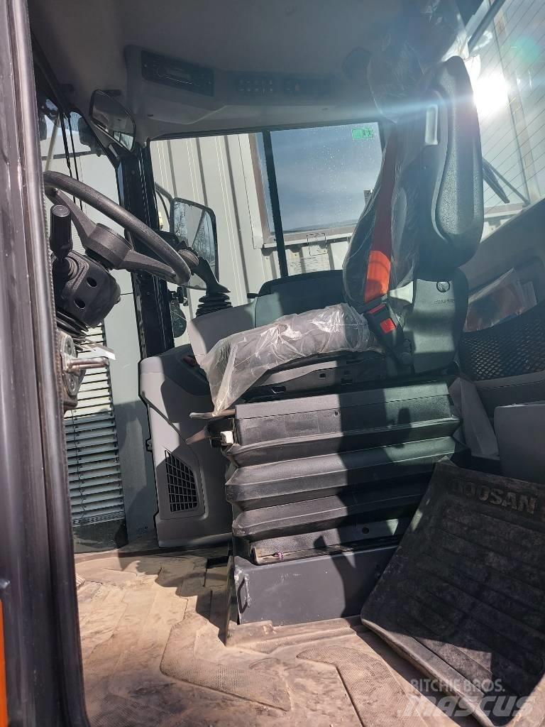 Develon DL 200-7 Rataslaadurid