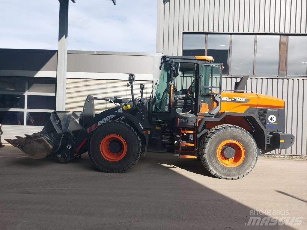 Develon DL 200-7 Rataslaadurid