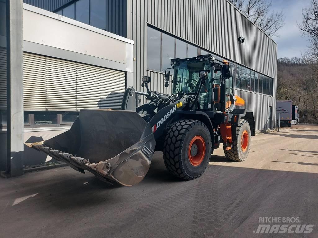 Develon DL 200-7 Rataslaadurid