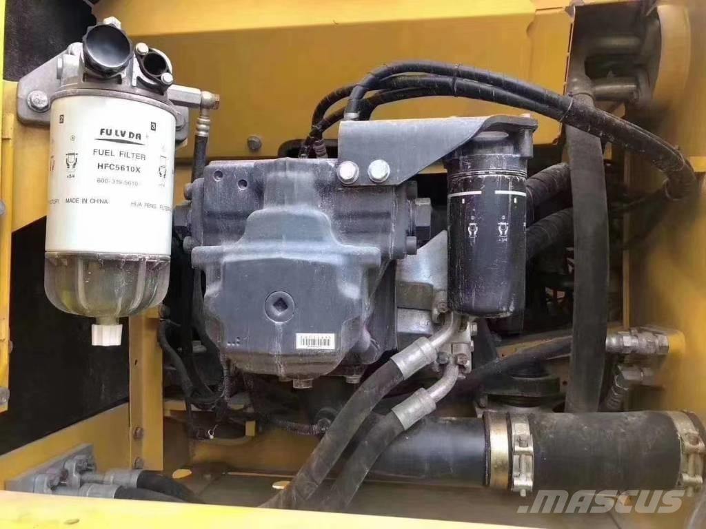 Komatsu PC 240 Roomikekskavaatorid