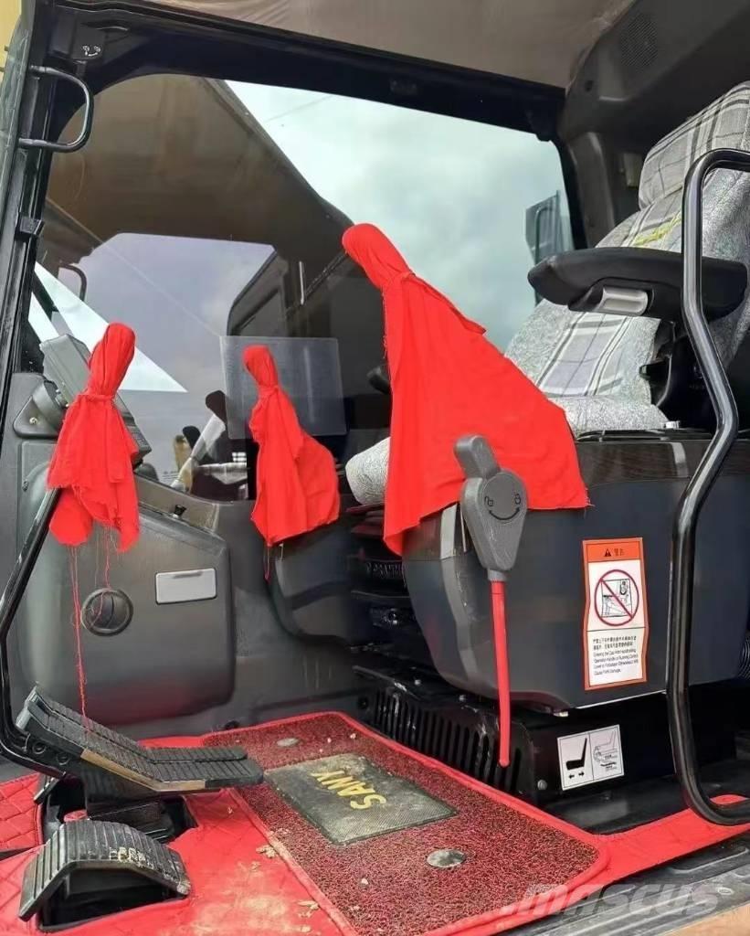 Sany SY 235 Roomikekskavaatorid