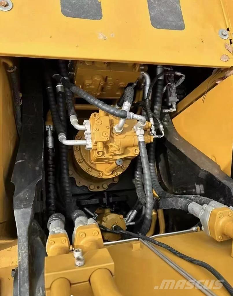 Sany SY 235 Roomikekskavaatorid