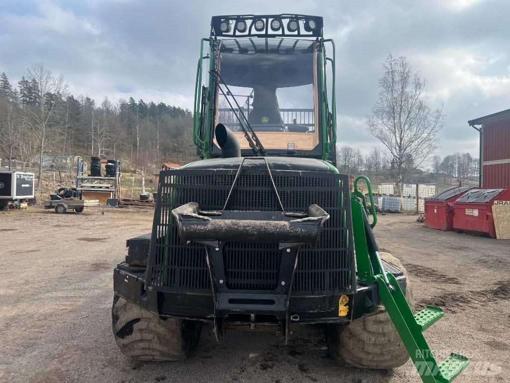 John Deere 810 E Forwarderid
