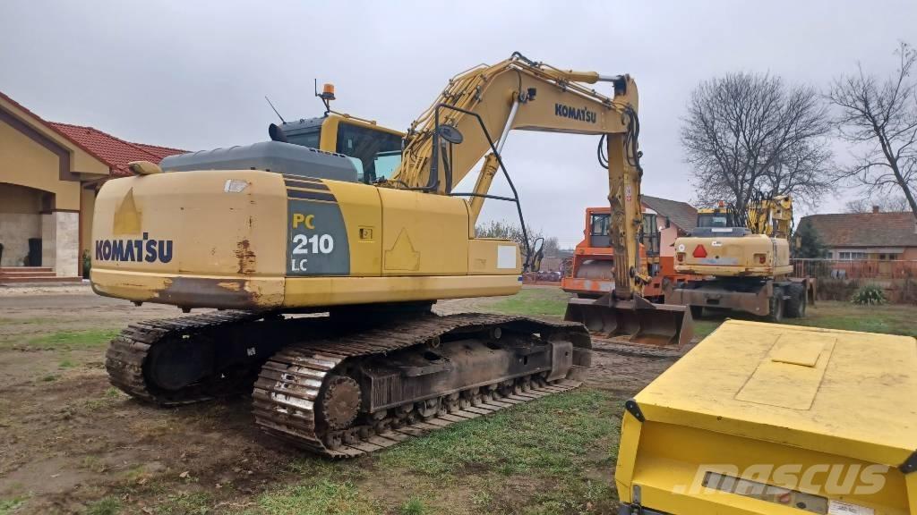 Komatsu PC 210 Roomikekskavaatorid