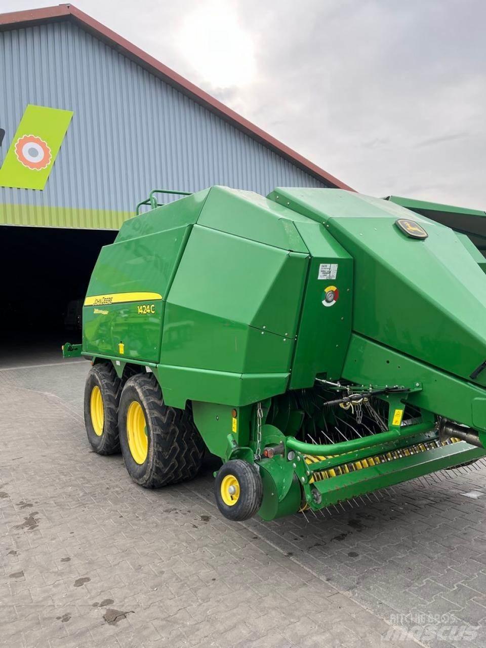 John Deere 1424 C Heinapressid