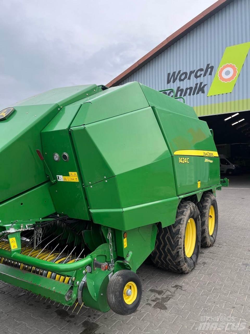 John Deere 1424 C Heinapressid