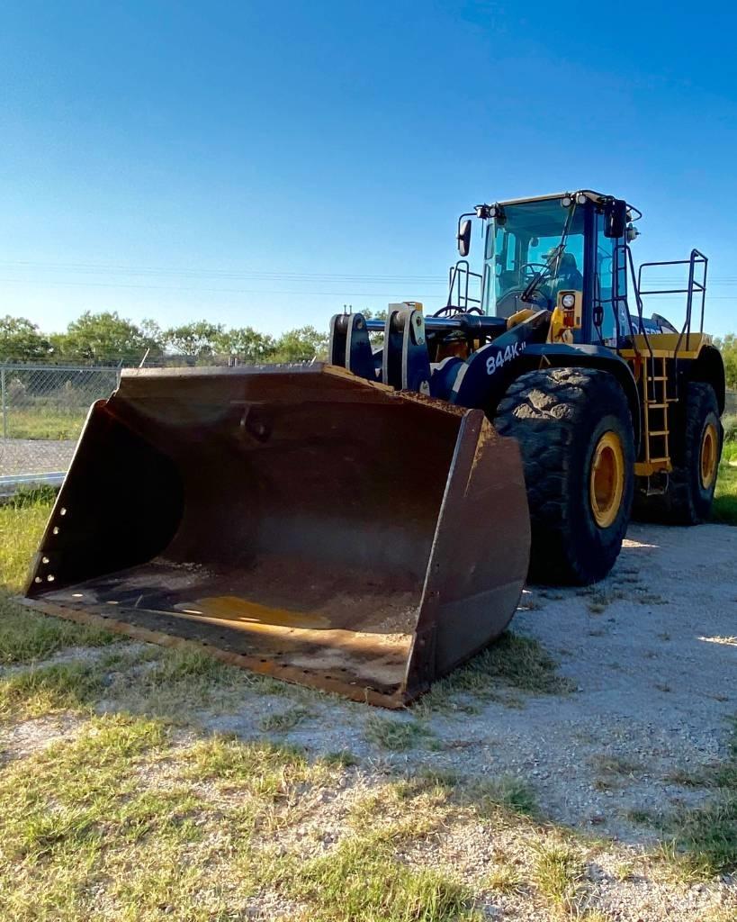 John Deere 844 K Rataslaadurid