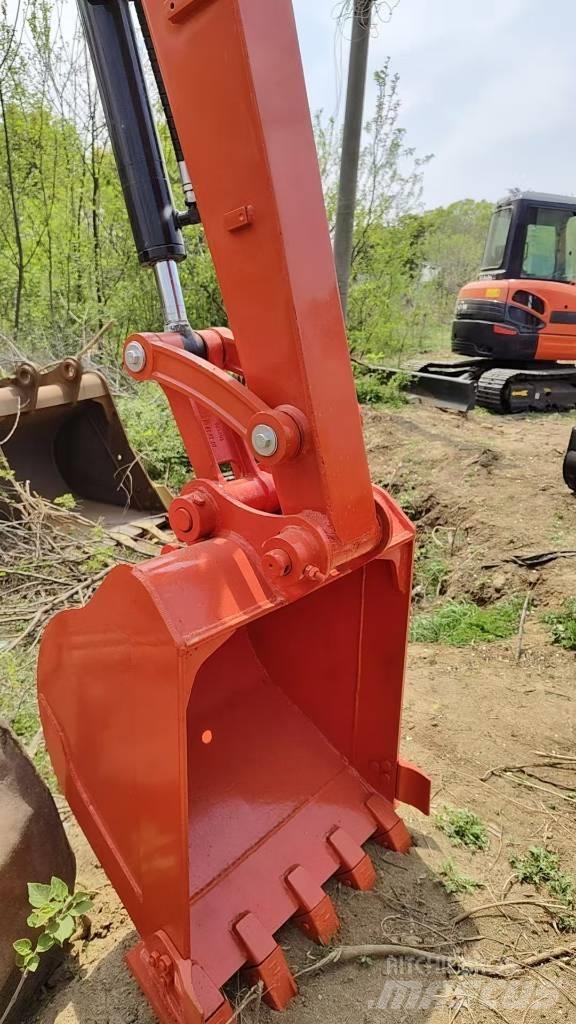 Kubota KX 155 Roomikekskavaatorid
