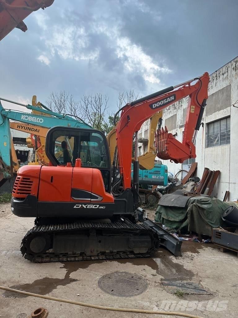 Doosan DX 60 Miniekskavaatorid < 7 t