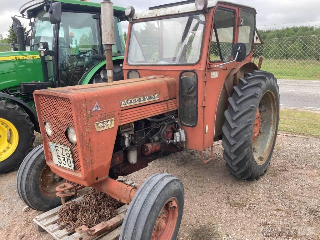 McCormick 624 Traktorid