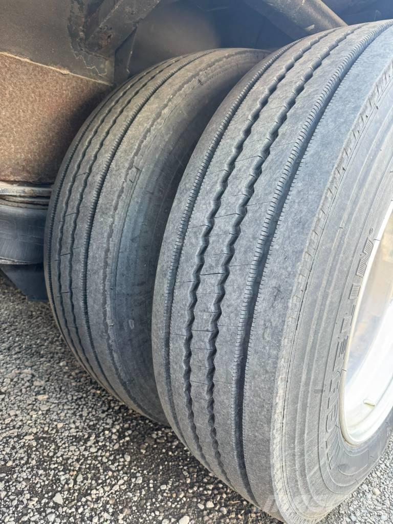 National 880C Kraanaga veokid