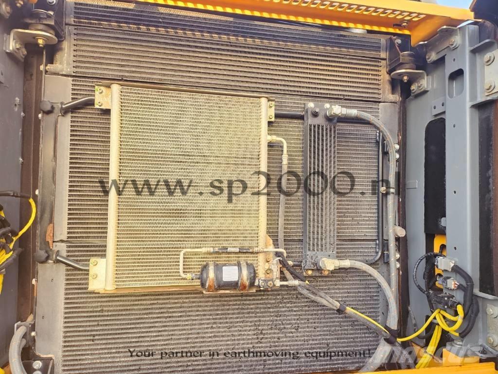 Liebherr R 936 LC Roomikekskavaatorid