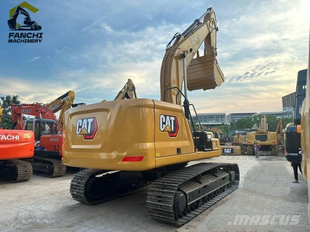 CAT 330 Roomikekskavaatorid