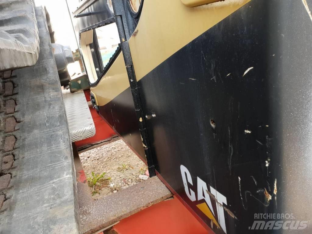CAT 320B ali 320 Kabiinid