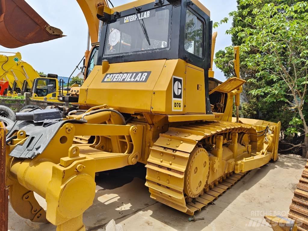 CAT D 7 G Buldooserid
