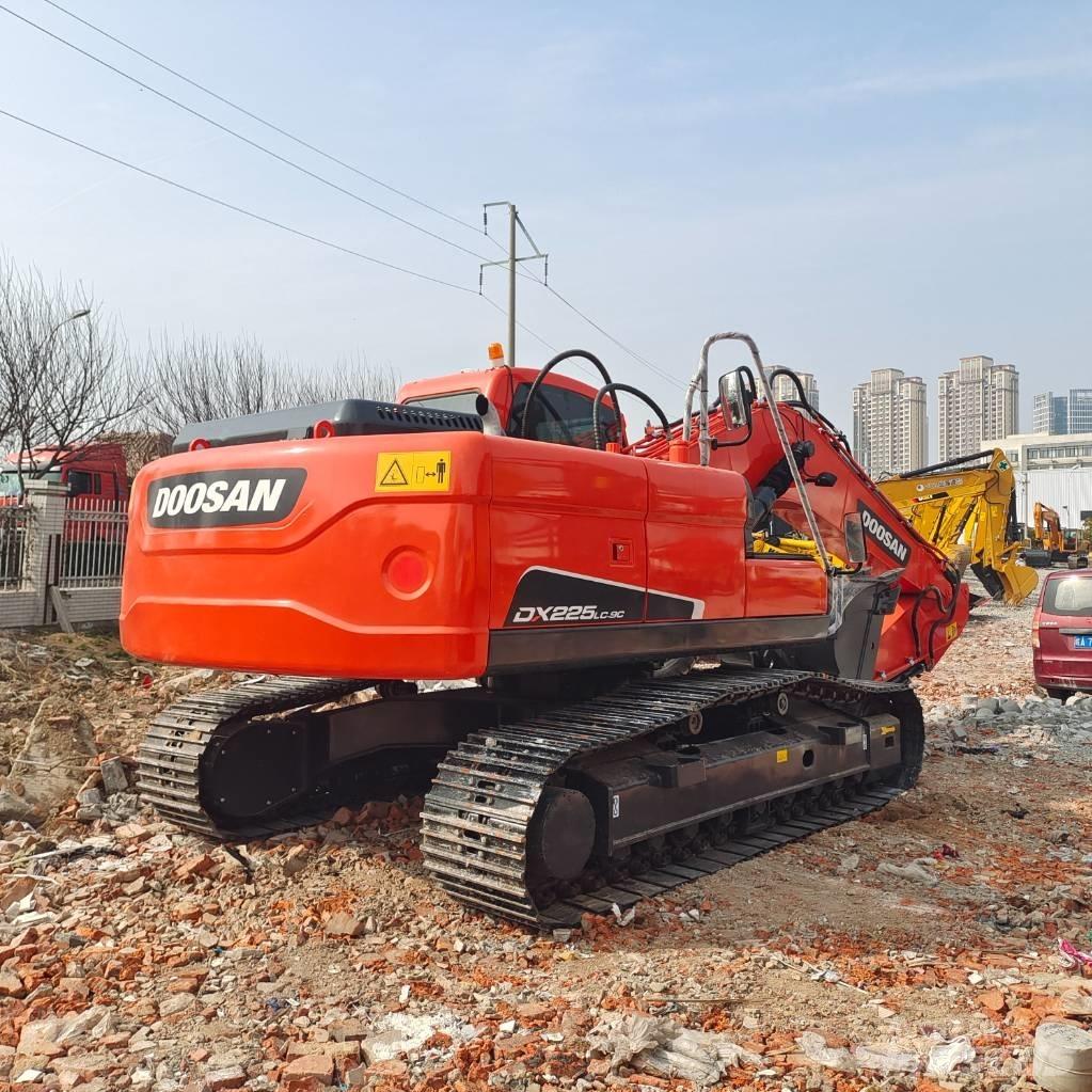 Doosan DX 225 LC Miniekskavaatorid < 7 t